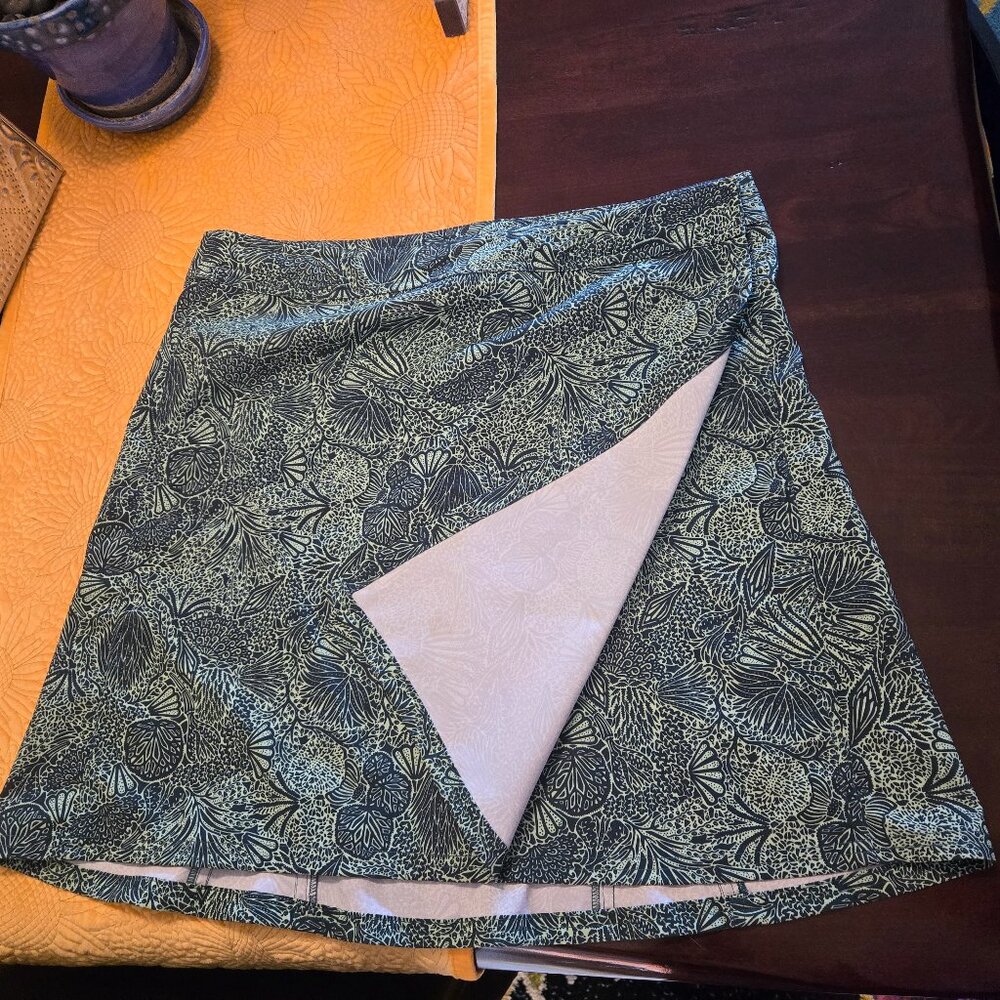 Rip Skirt size L  length 2